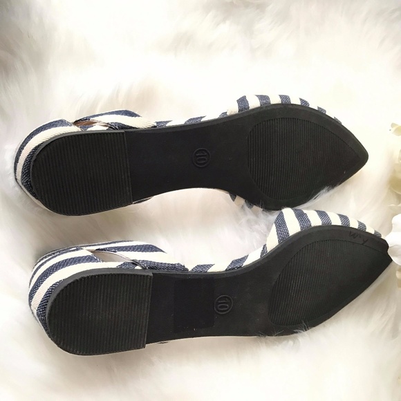 MERONA CELINE BLUE & WHITE POINTY TOE FLATS NWOB - Picture 4 of 4